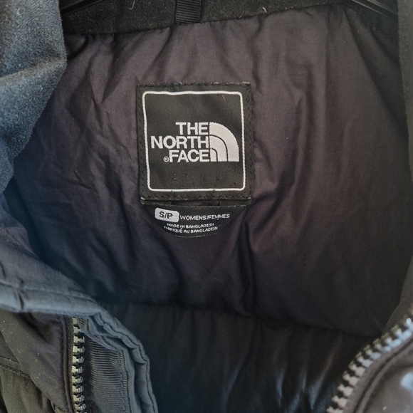 Women's The North Face 700 Gilet Puffer Jacket Size S/P UK 8/P - Picture 4 of 4
